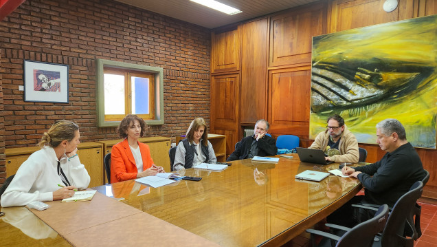 imagen La FAD avanza en su programa de internacionalización con la visita del Dr. Ken Ono Fonseca, de la Universidad Federal de Paraná (Brasil)