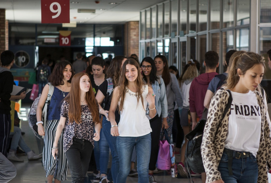 imagen Oportunidad de beca para estudiantes de Diseño Gráfico en la Facultad de Derecho