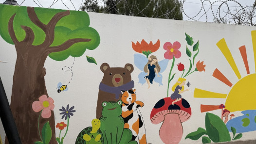 imagen Estudiantes de Diseño de la FAD realizaron murales en un Jardín Maternal de Las Heras