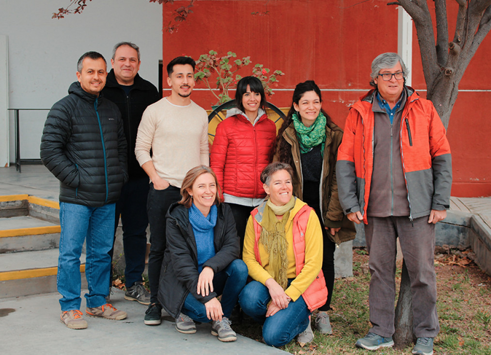 imagen Integrantes de la carrera de Cerámica Industrial desarrollan vasijas para la guarda de vinos 