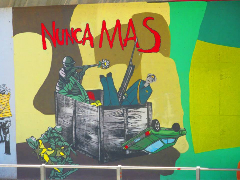 imagen Premiaron a estudiantes de Artes Visuales por Mural en conmemoración de 30 años de Democracia