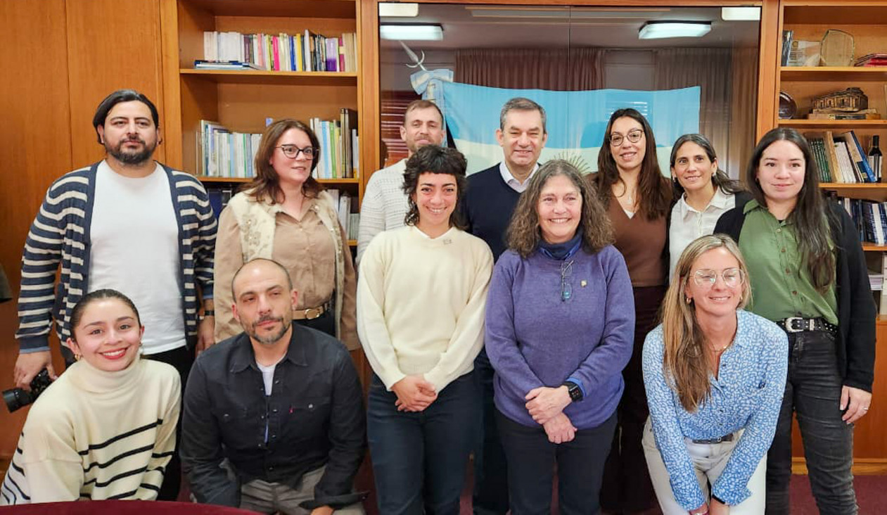 imagen La FAD y Filosofía y Letras fortalecen la educación a distancia con un convenio de colaboración