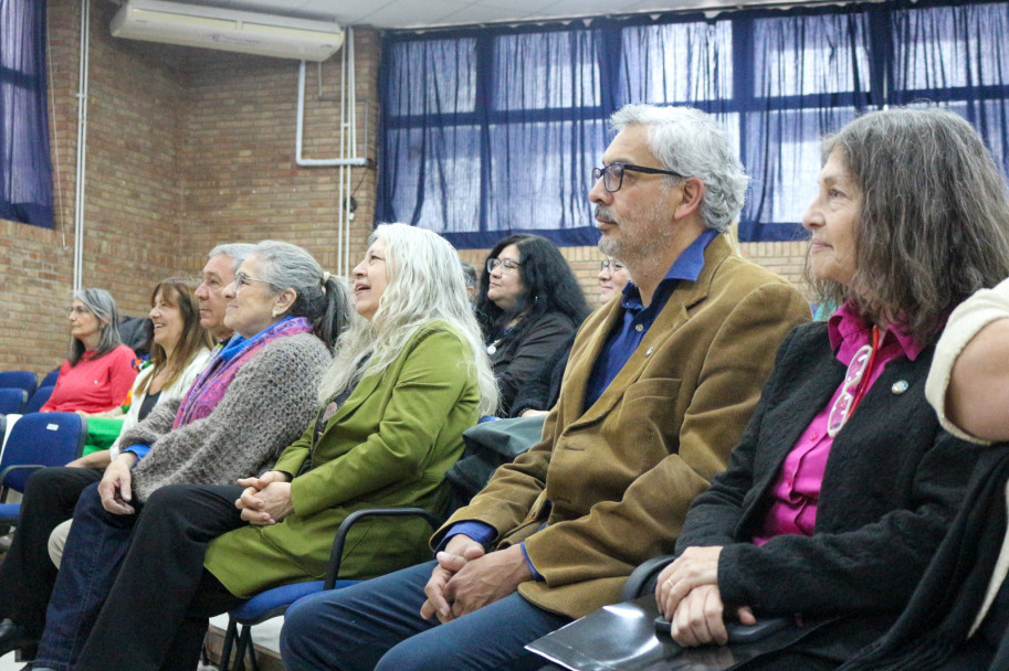 imagen Una comunidad que honra su historia: la FAD distinguió a Mónica Pacheco como Profesora Emérita de la UNCUYO y homenajeó a su personal jubilado y con 30 años de servicio