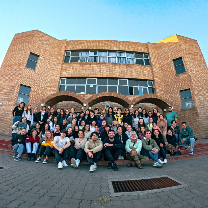 imagen Alumnos de la carrera de Diseño Gráfico realizan una muestra de Diseño en la Nave UNCUYO