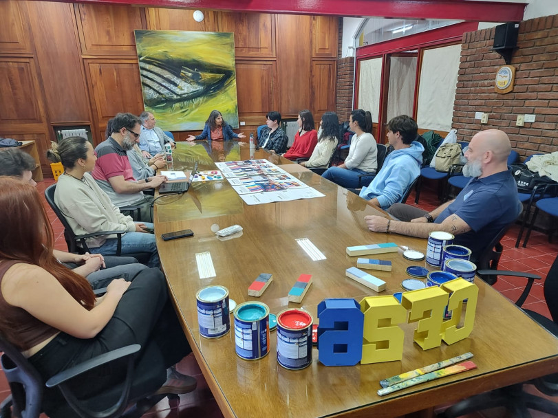 imagen La investigación en color de la FAD se transforma en mejoras edilicias a través de un convenio con Andrés Merino y Alba Pinturas