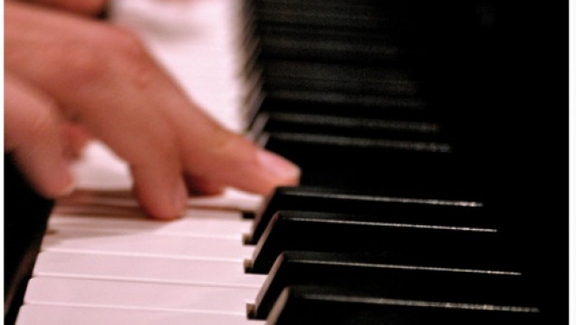 imagen El pianista Alberto Portugheis dará clases magistrales de perfeccionamiento en la FAD 
