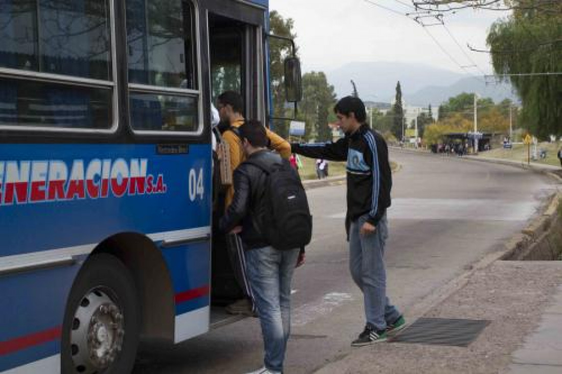 imagen Estudiantes: Cómo obtener el medio boleto universitario