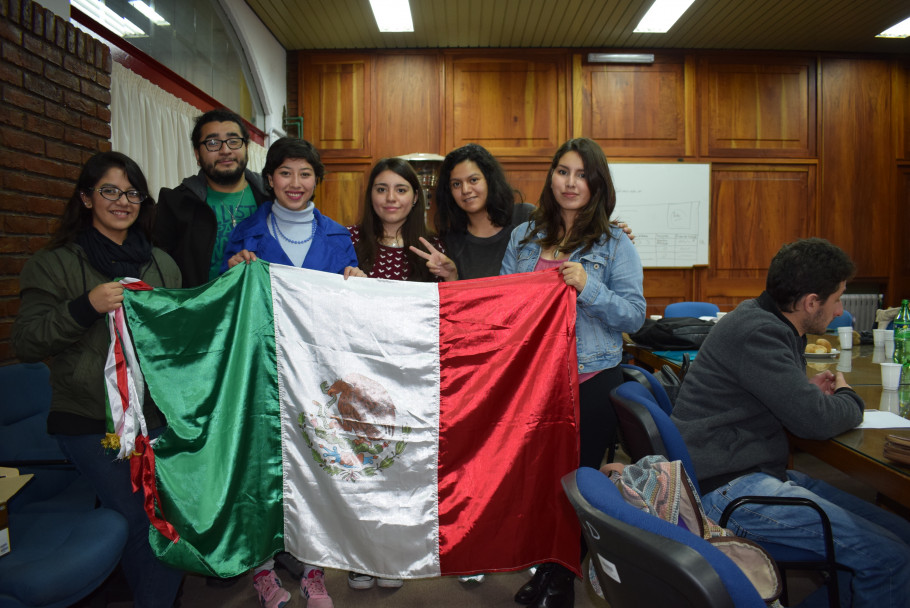 imagen Autoridades de la FAD dieron la bienvenida a estudiantes de Intercambio