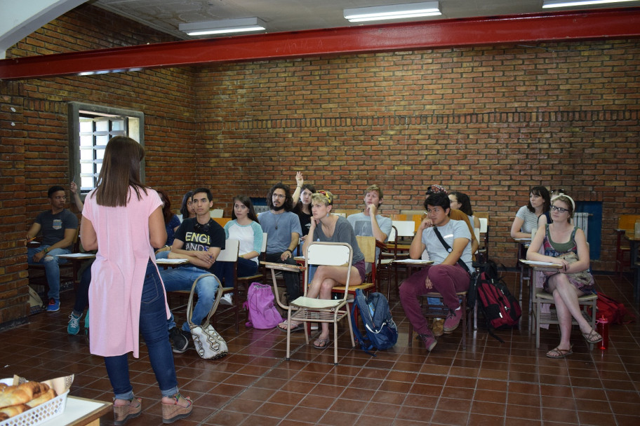 imagen Estudiantes de intercambio visitaron la Facultad