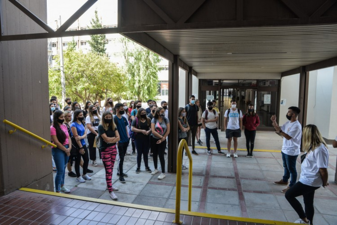 imagen Convocan a estudiantes que quieran ser informadores en la Bienvenida a la UNCUYO 2022