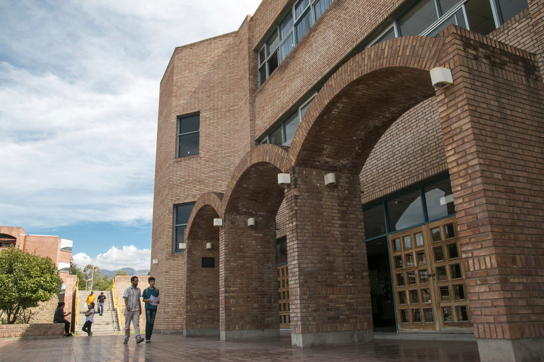 imagen Concursos docentes y de apoyo académico FAD