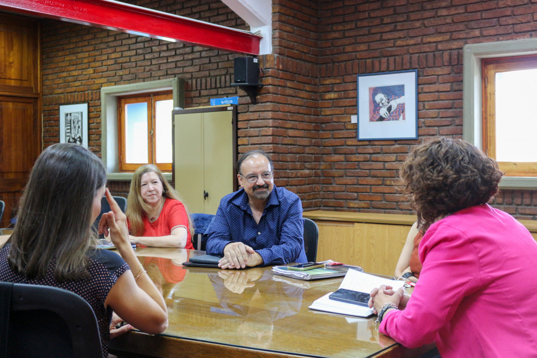 imagen Nuevos puentes académicos: la FAD inició un diálogo institucional con la Broward International University