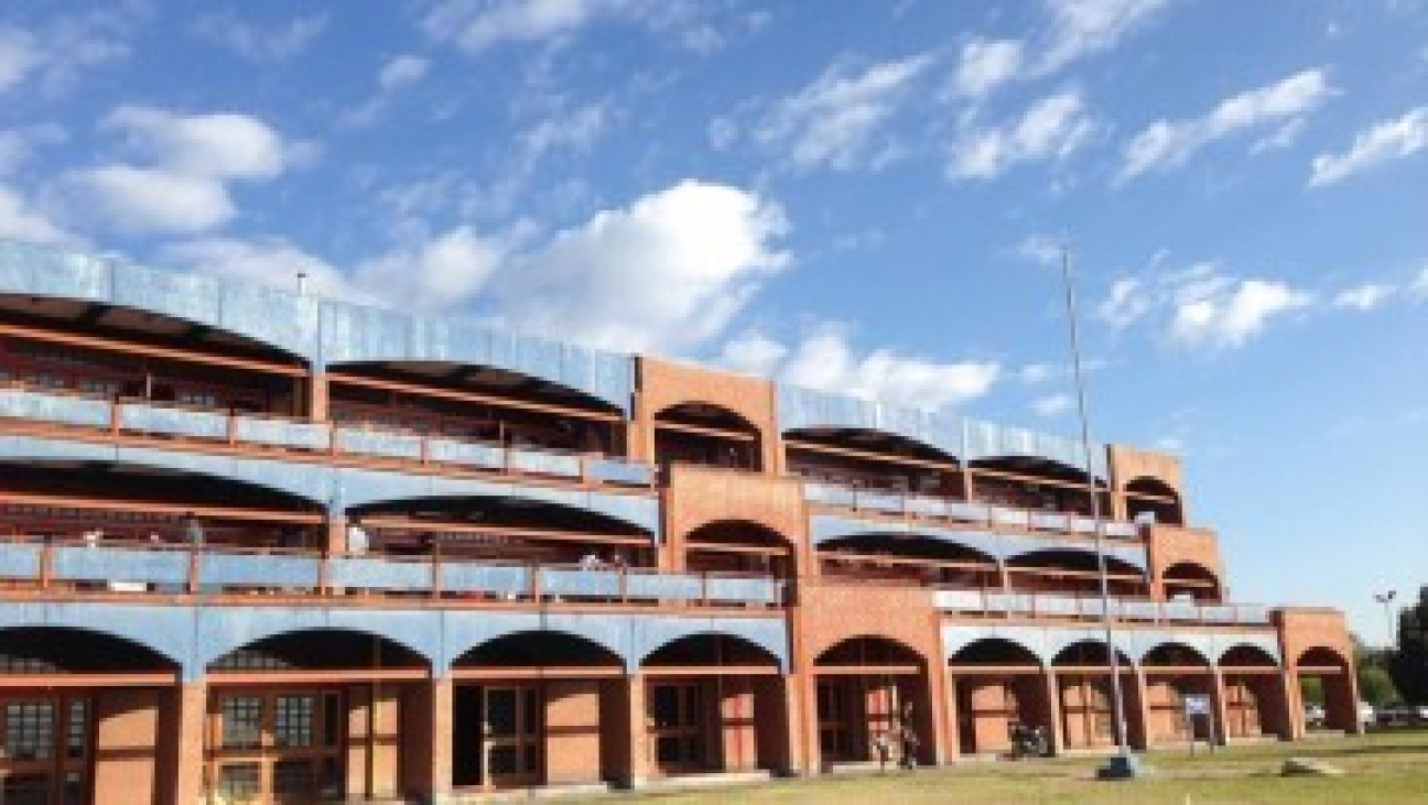 imagen Suspenden dictado de clases por el día del profesor