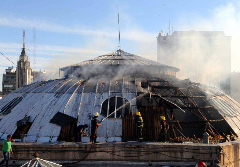 imagen La Facultad, consternada tras el incendio de la cúpula del ECA