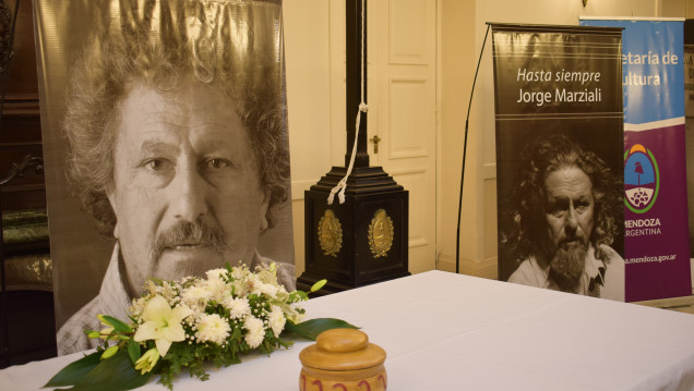 imagen La Facultad de Artes y Diseño acompañó el homenaje a Jorge Marziali  