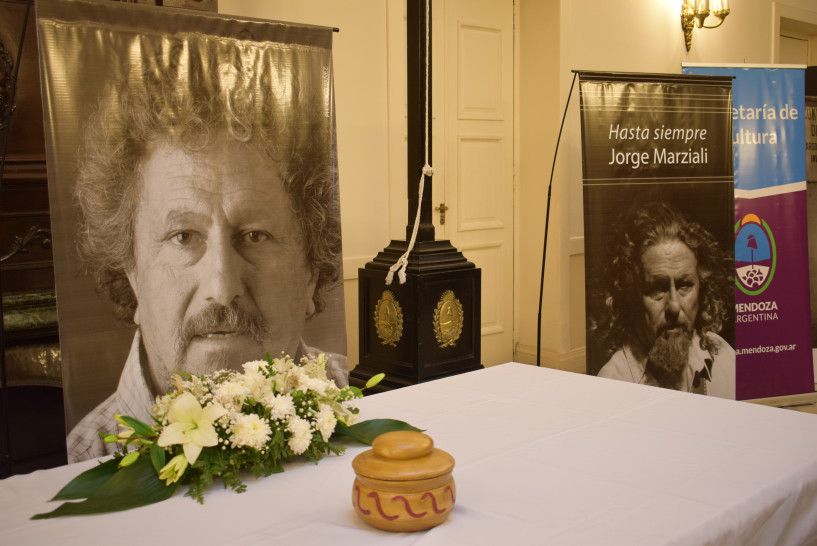 imagen La Facultad de Artes y Diseño acompañó el homenaje a Jorge Marziali  