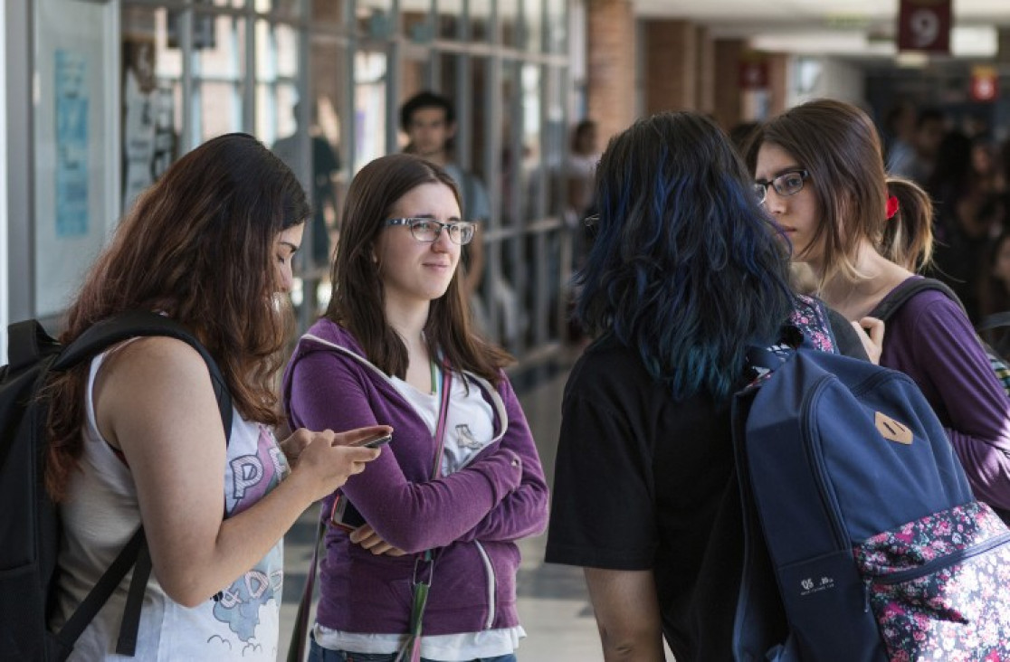 imagen Estudiantes de la FAD entre los ganadores de concurso de afiche