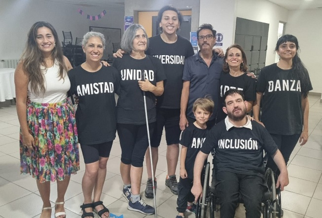 imagen La UNCUYO premió al grupo "Veraluz" por promover la inclusión desde la danza y el teatro