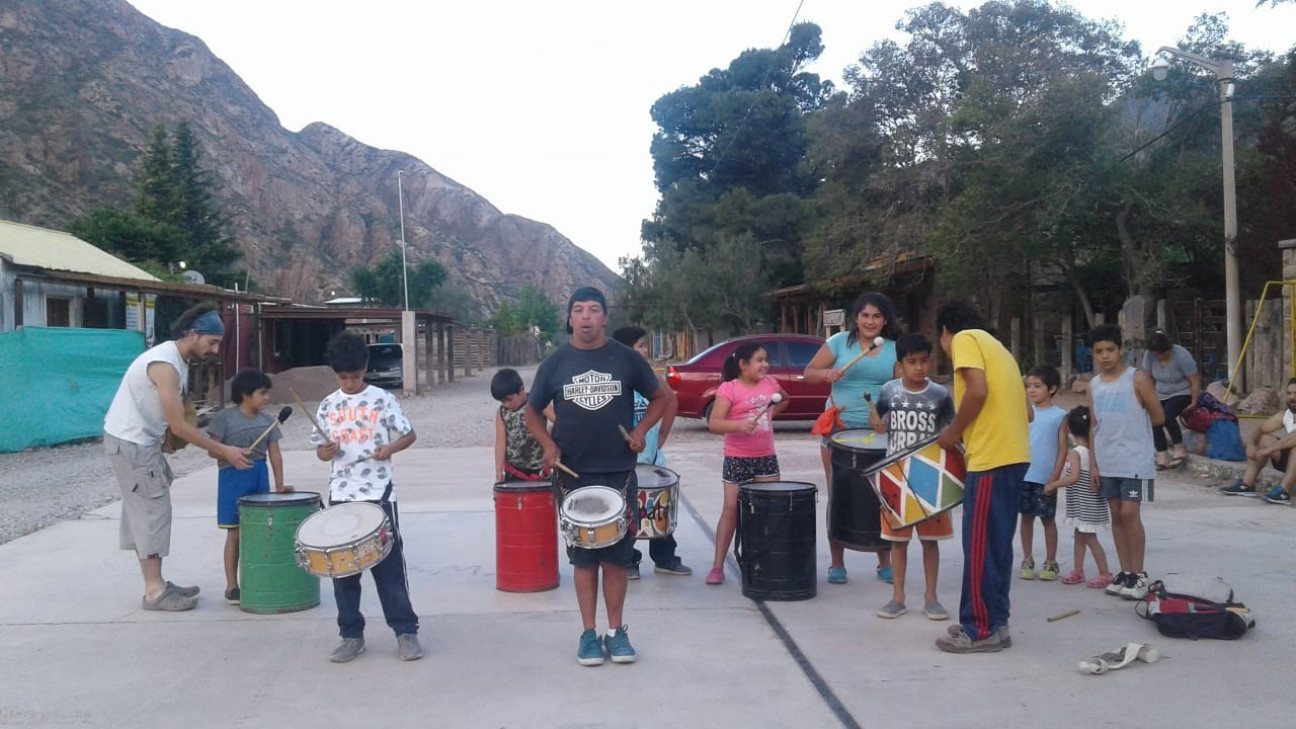 imagen "Ritmo de montaña": experiencia de murga en territorio