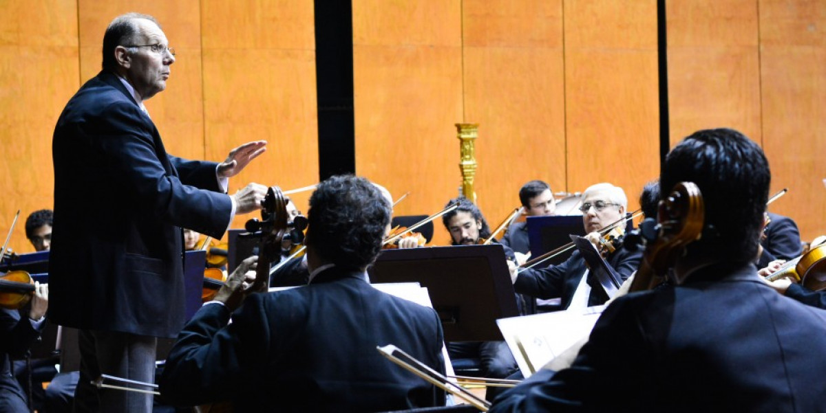imagen Dirección orquestal dictado por Rodolfo Saglimbeni (Venezuela)
